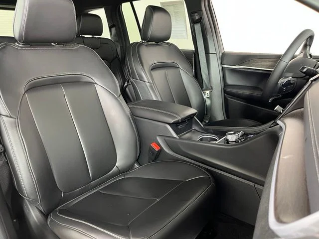 Used 2026 Silver Jeep Limited image 42