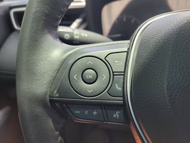 Used 2024  Toyota LE image 27