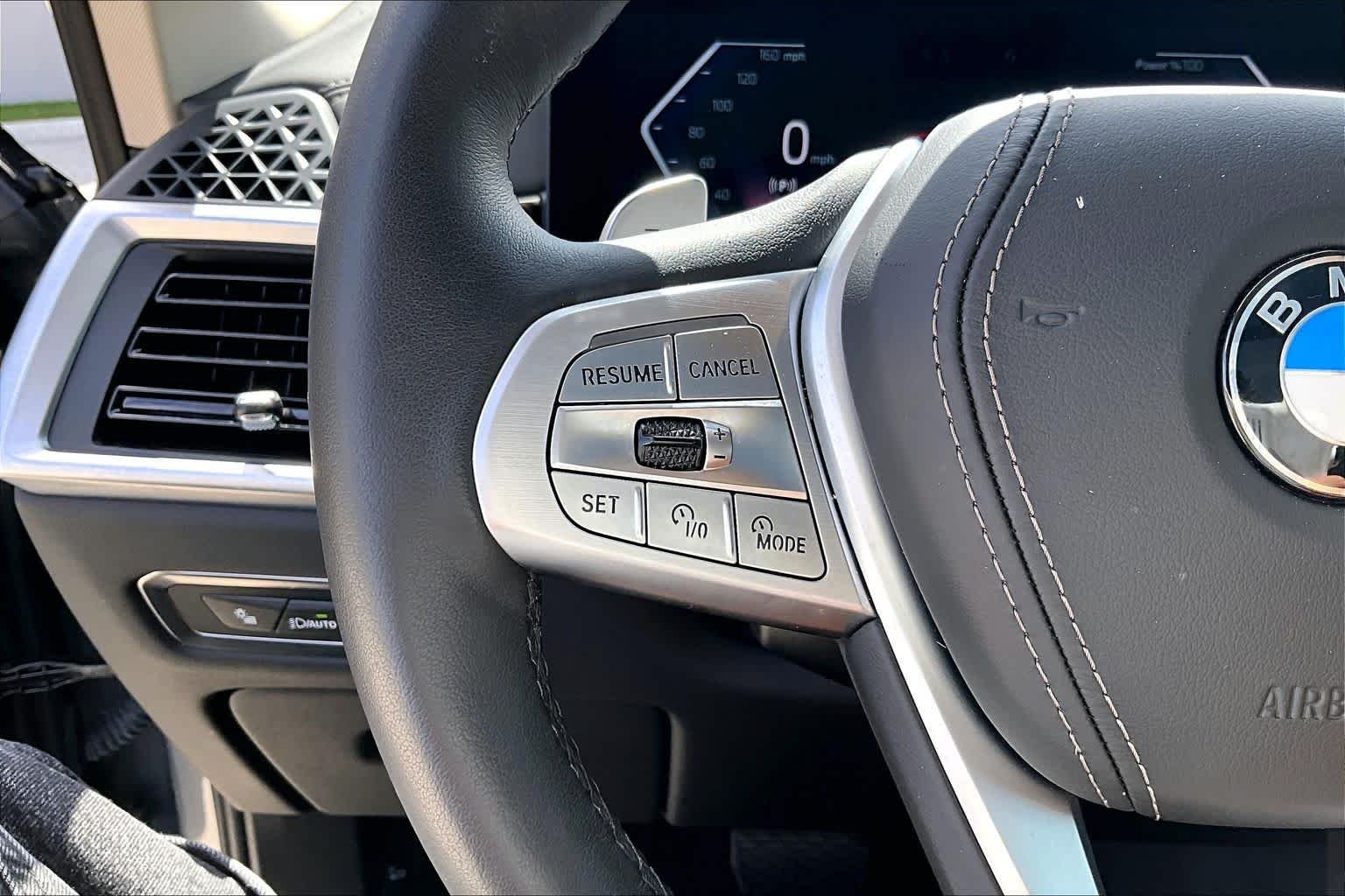Used 2024 Skyscraper Grey Metallic BMW xDrive40i image 22