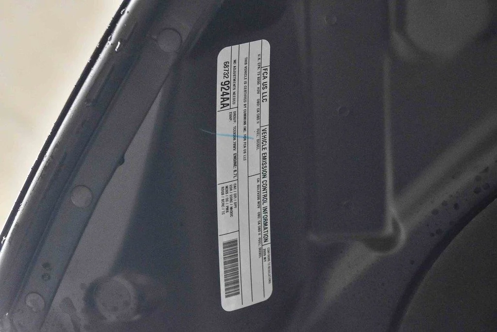 New 2026 Diamond Black Crystal Pearl-Coat Exterior Paint RAM Limited image 30