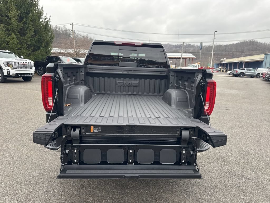 2026 GMC Sierra 1500 SLT - Photo 18