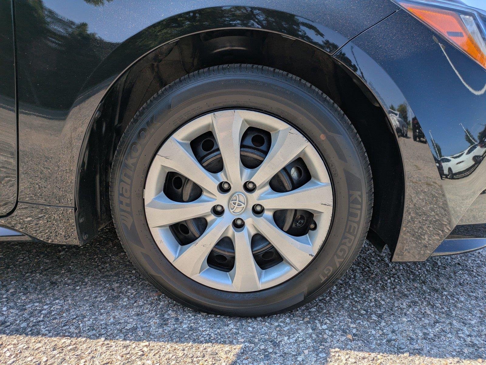 Used 2025  Toyota LE image 11