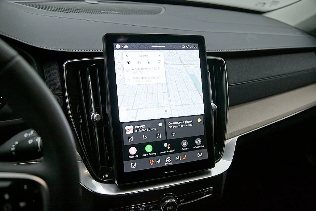 2026 Volvo XC90 Plus - Photo 15