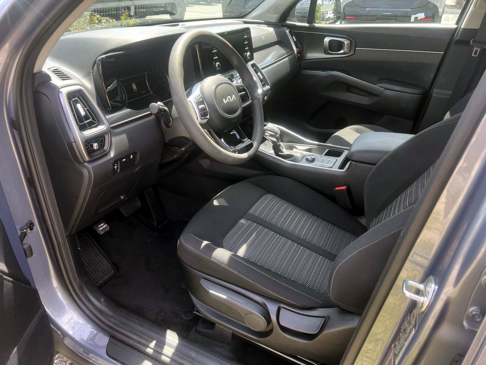 Used 2023 Everlasting Silver Kia LX image 8