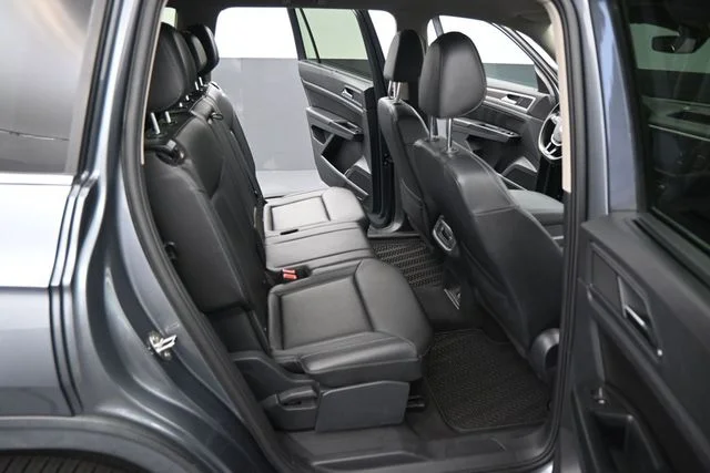 Used 2019 Gray Volkswagen 3.6L V6 SE image 15