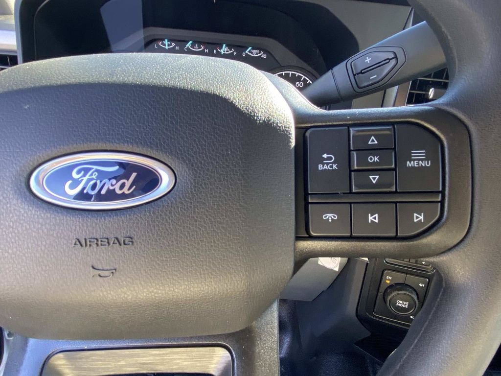 New 2026 Oxford White Ford F-450® XL image 15