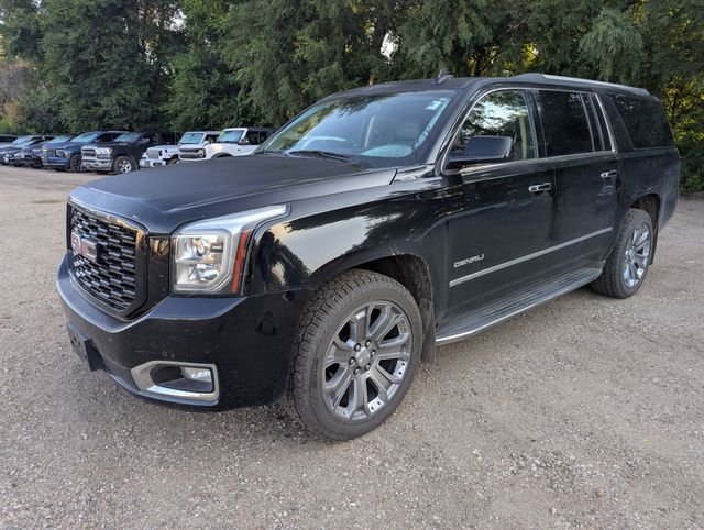 Used 2016  GMC Denali image 14