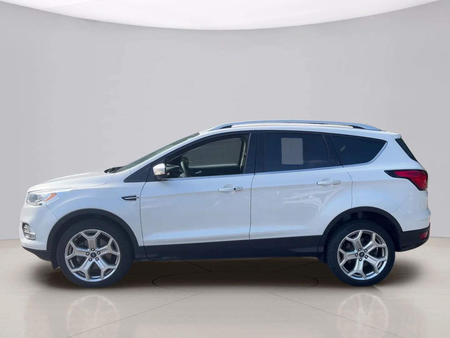 Used 2019 White Ford  image 2