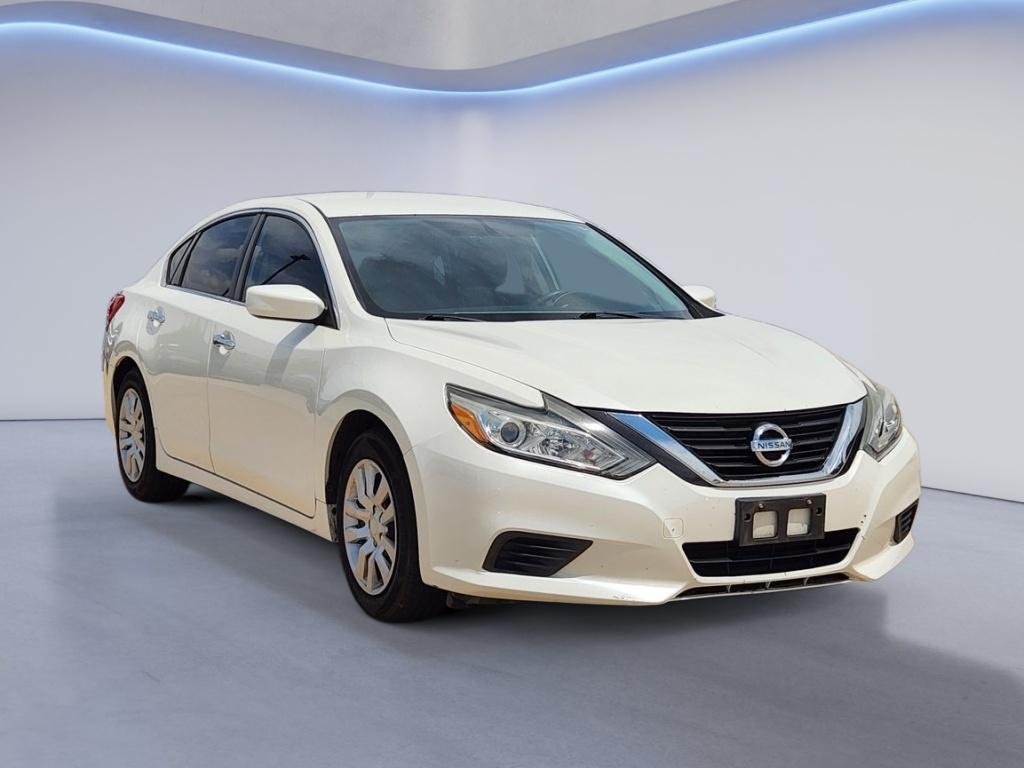 Used 2017 Pearl White Nissan 2.5 S image 3
