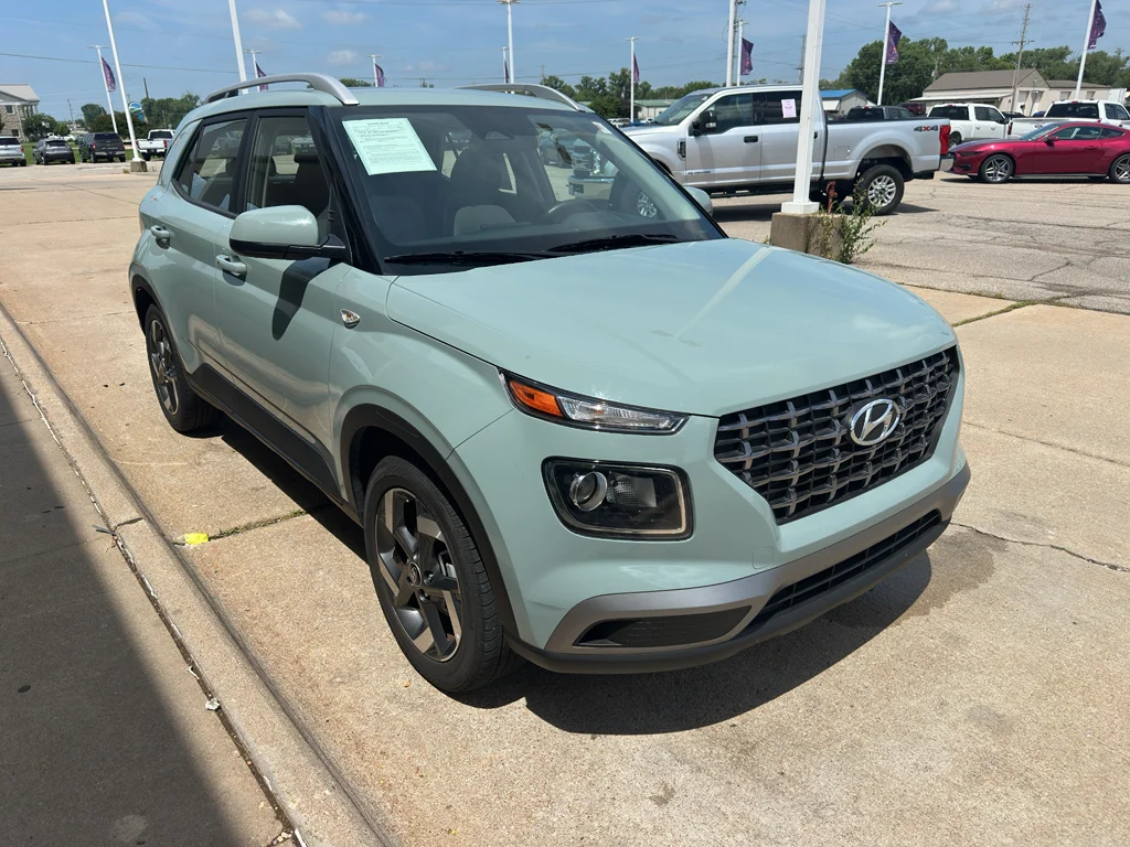 Used 2025 Mirage Green Hyundai SEL image 2