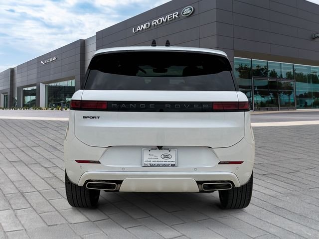 New 2026 Ostuni Pearl White Land Rover Dynamic SE image 4