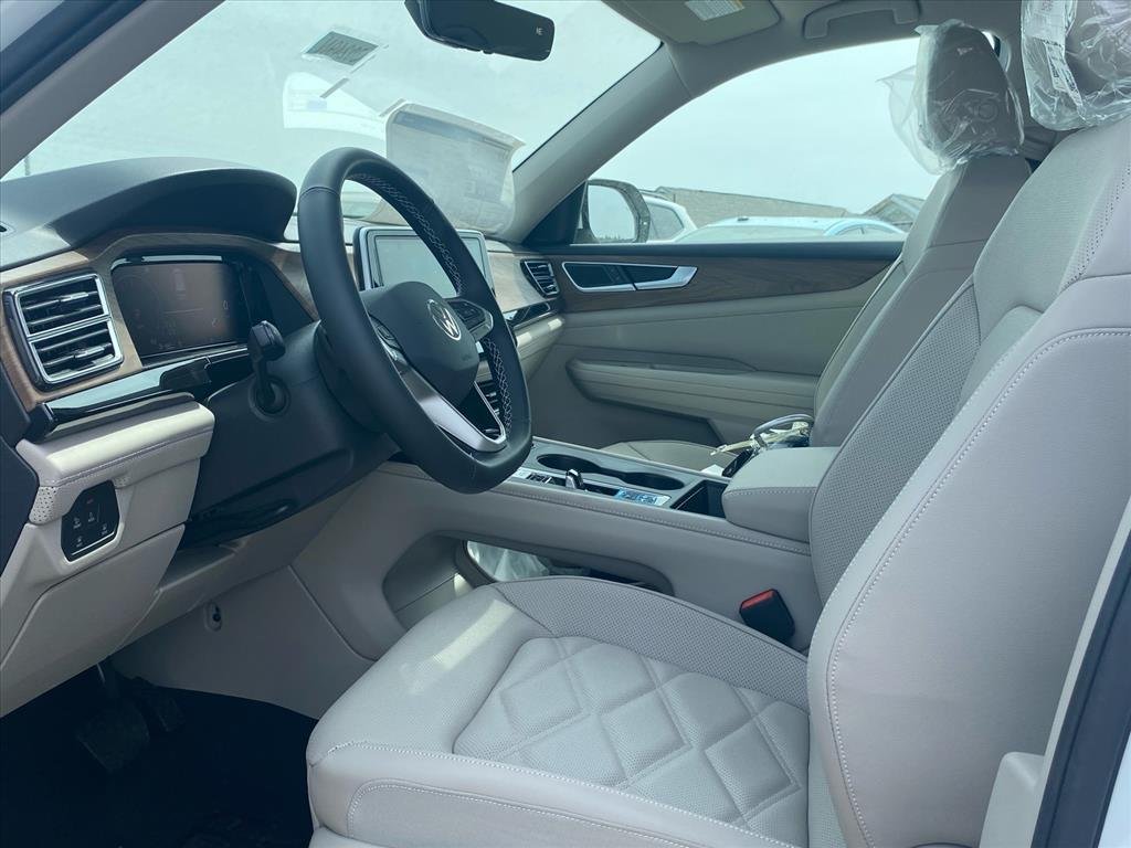 New 2026 White Volkswagen 2.0T SE image 8