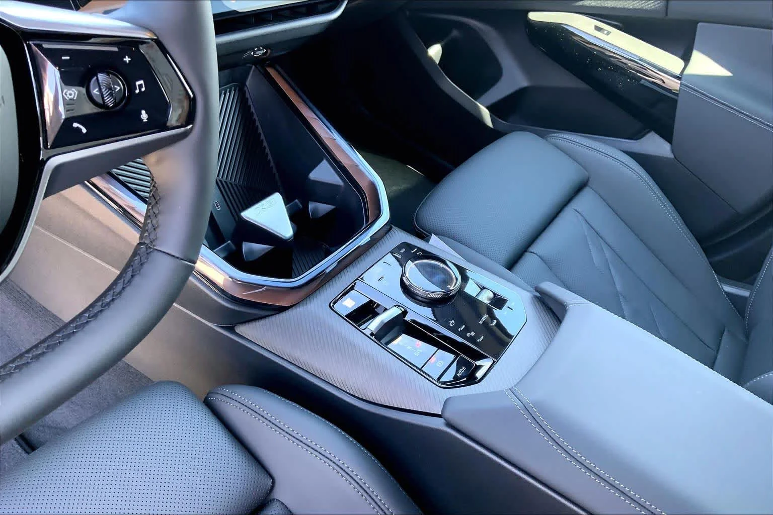 New 2026 Skyscraper Grey Metallic BMW 30 xDrive image 7
