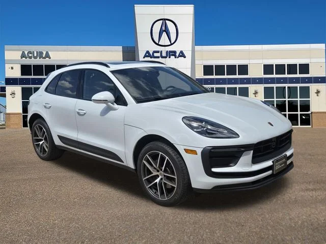 2025 Porsche Macan T