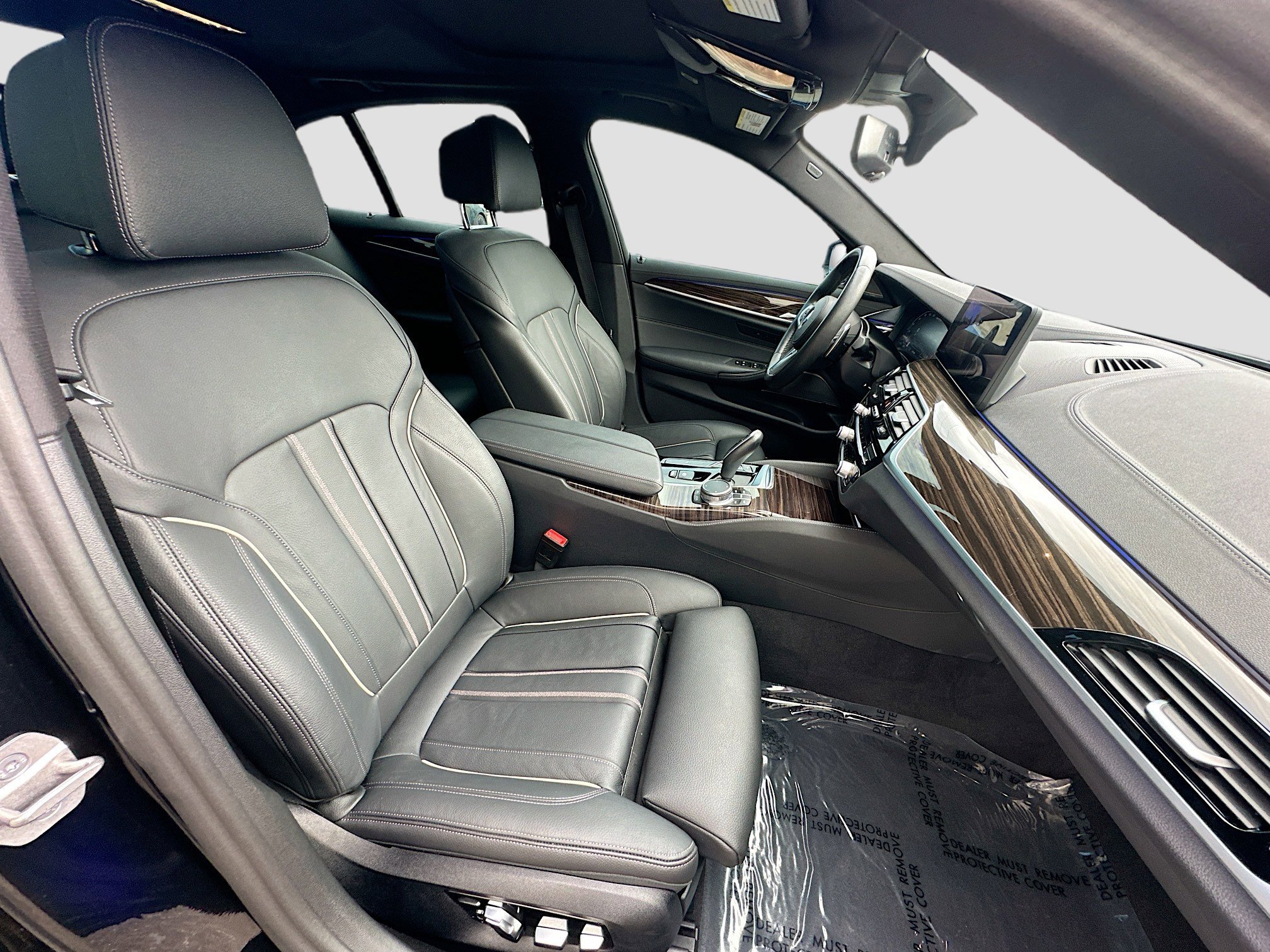 Used 2023 Black Sapphire Metallic BMW M550i xDrive image 25