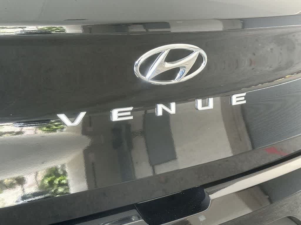 Used 2023 Onyx Black Hyundai SEL image 11