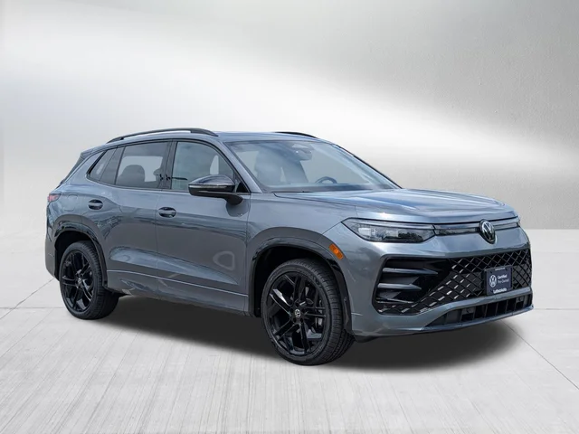 2025 Volkswagen Tiguan SE R-Line Black