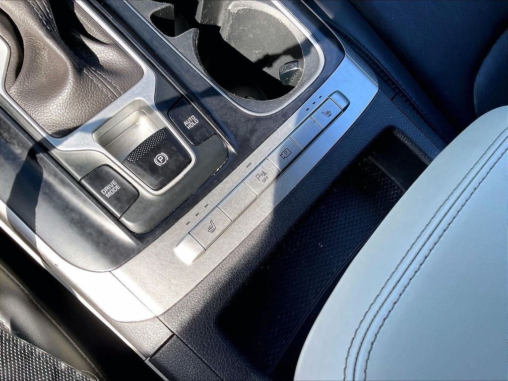 Used 2023 Silver Kia LX Seat Package image 27