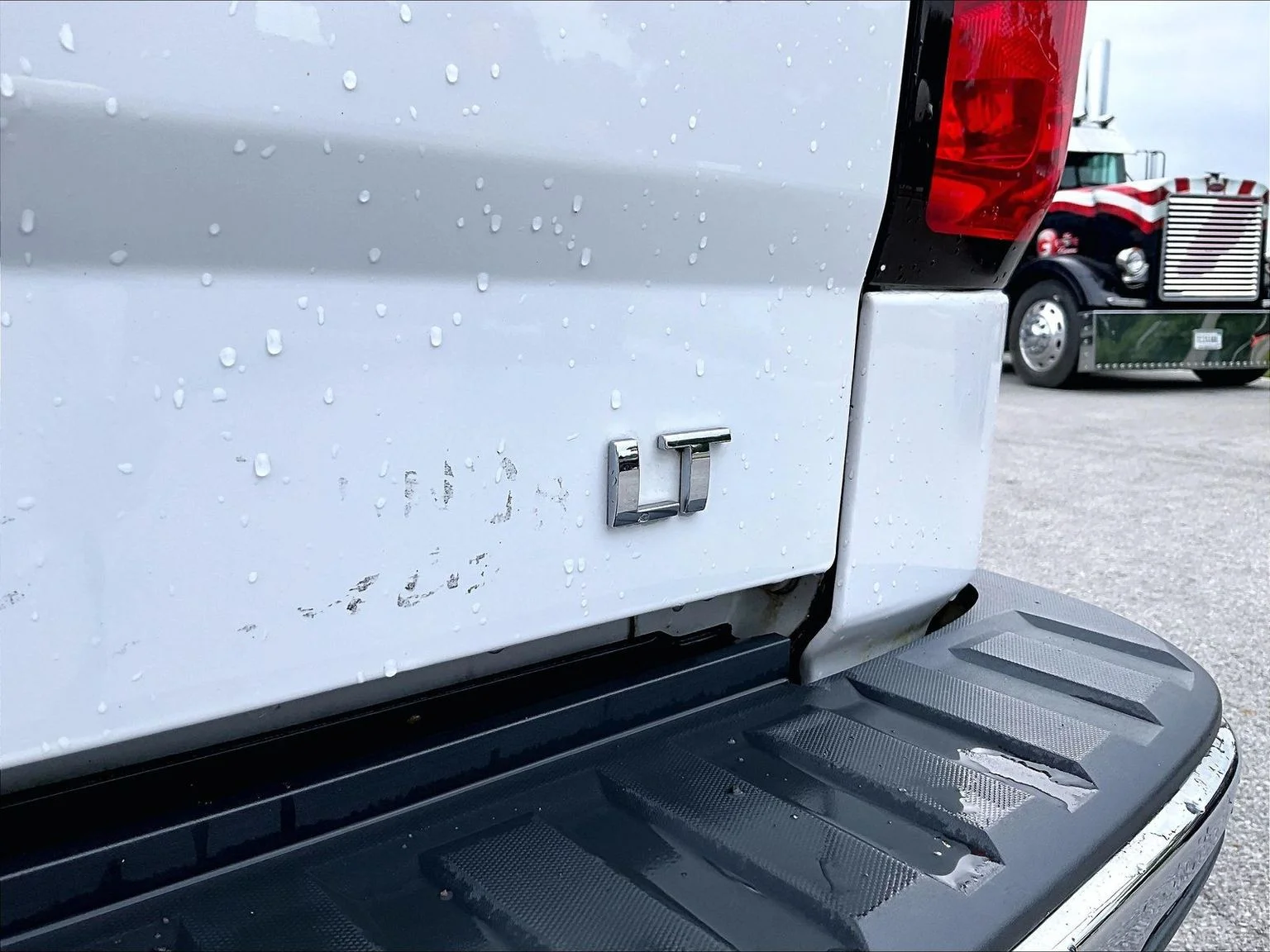 Used 2016 White Chevrolet LT image 9