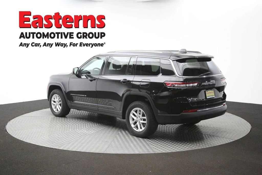 Used 2022 Black Jeep Laredo image 64