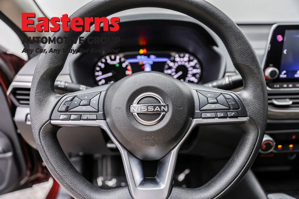 Used 2025 Red Nissan 2.5 SV image 10