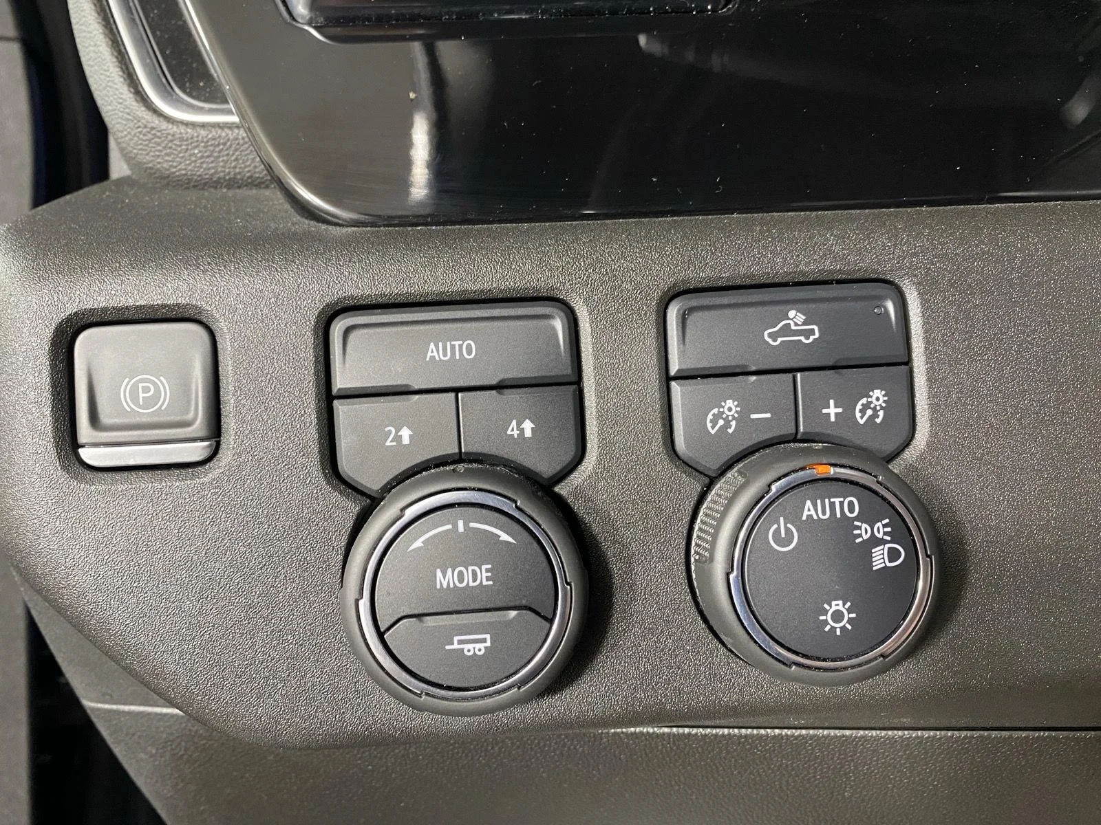 Used 2022 Northsky Blue Metallic Chevrolet LT image 18