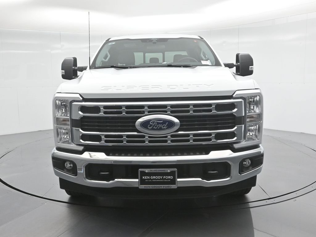 New 2026 Oxford White Ford XLT image 50