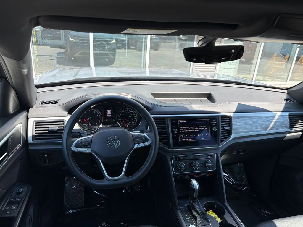 Certified Used 2021 Pure Gray Volkswagen 3.6L V6 SE w/Technology image 13