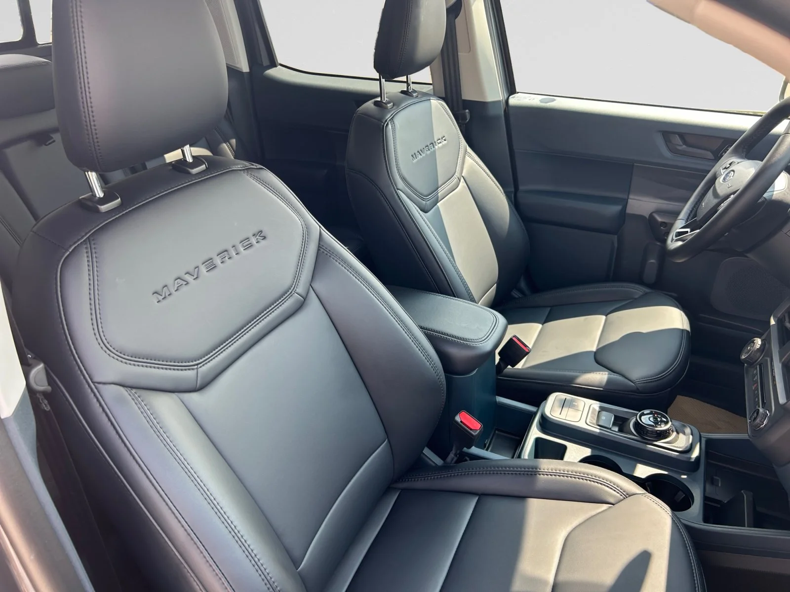 New 2026 Carbonized Grey Metallic Ford Lariat image 11