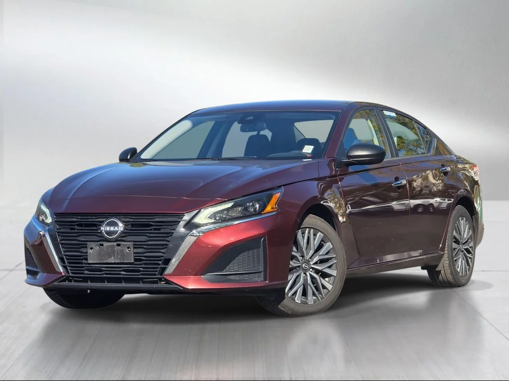 Used 2024 Garnet Pearl Metallic Nissan 2.5 SV image 1