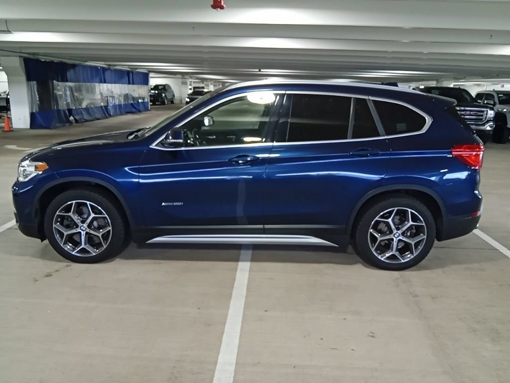 Used 2018 Blue Metallic BMW xDrive28i image 8