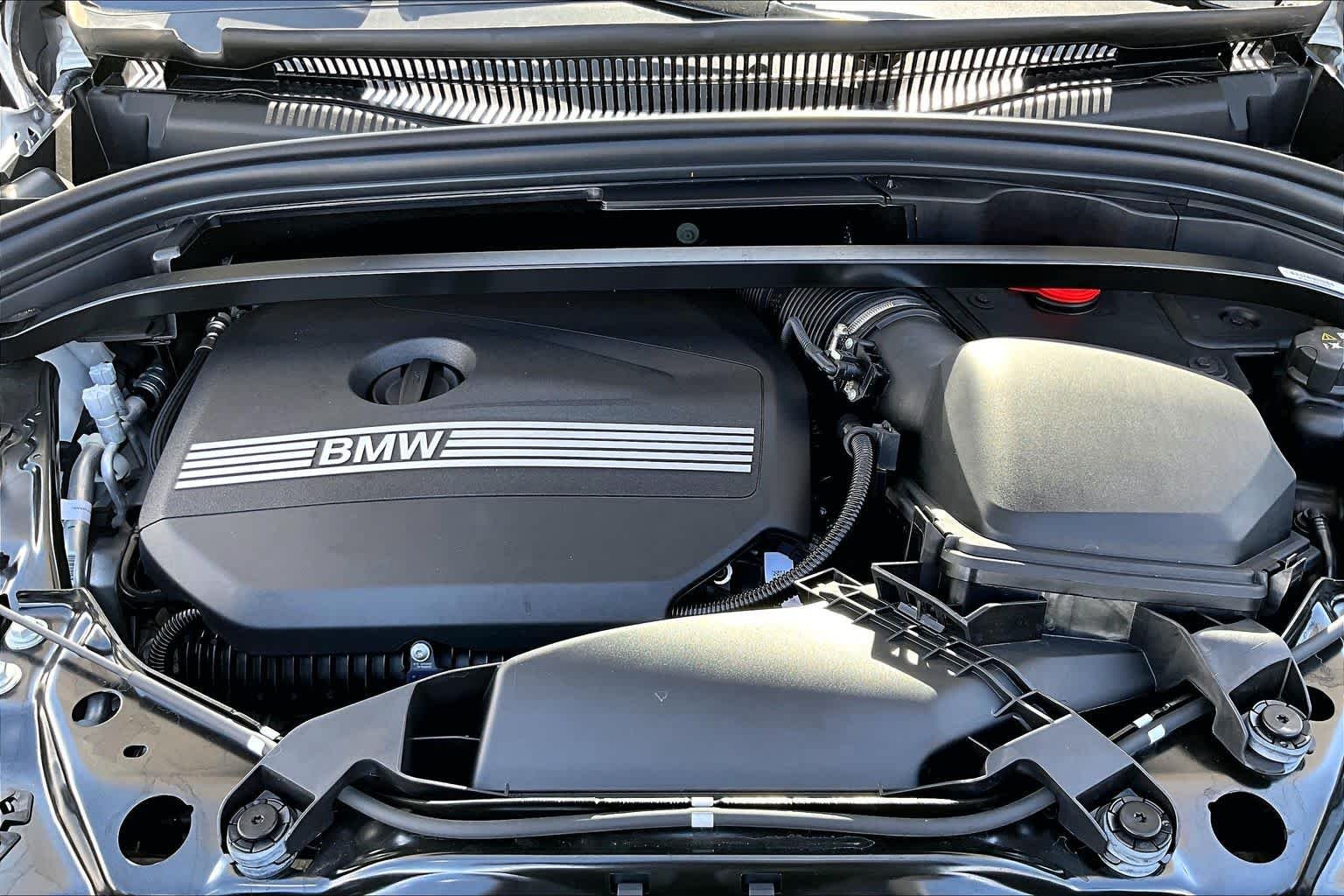 Used 2025 Alpine White BMW xDrive28i image 30