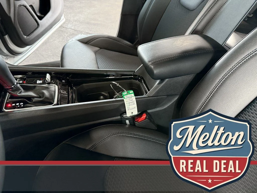 New 2025 Silver Jeep Latitude image 43