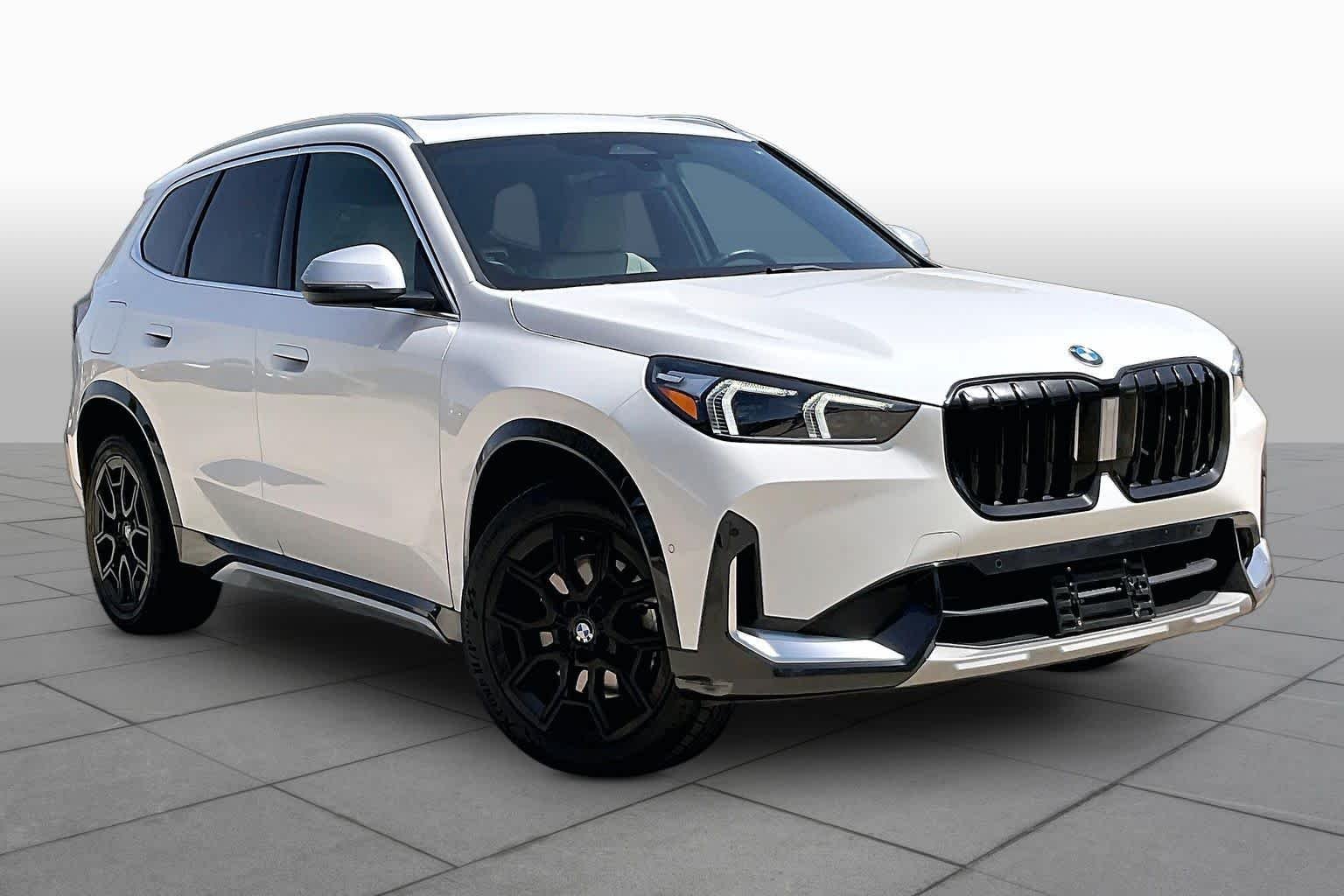 Used 2023 Alpine White BMW xDrive28i image 3