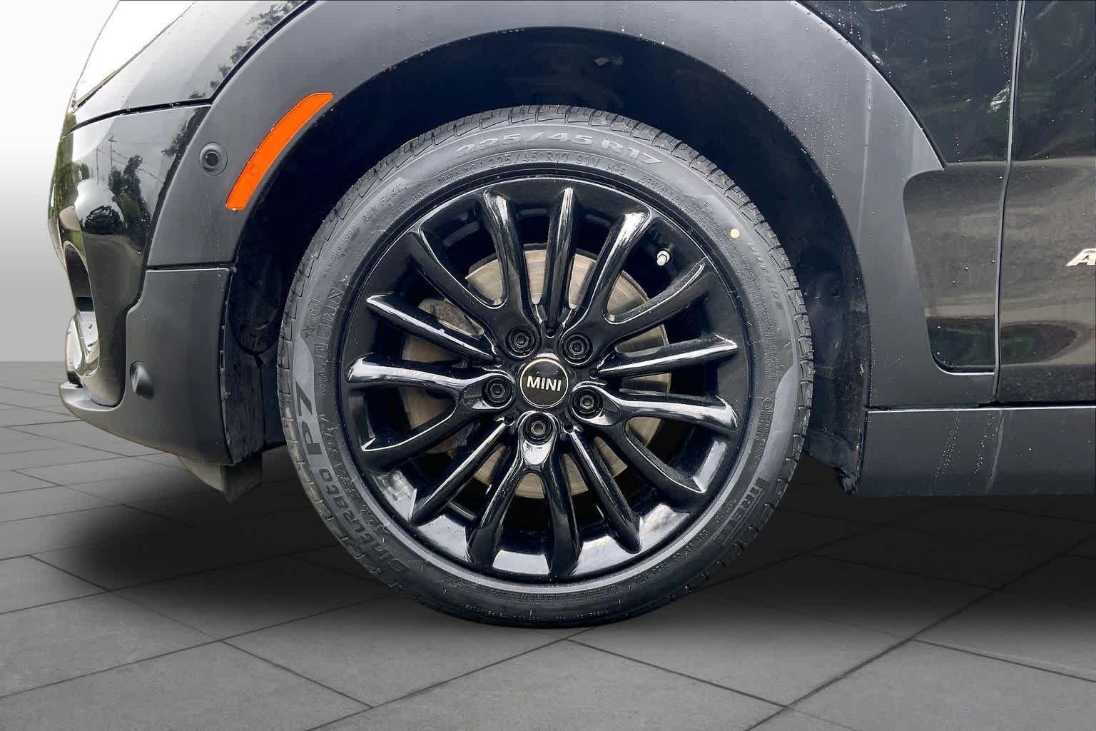 Used 2018 Midnight Black Metallic MINI Cooper S image 10
