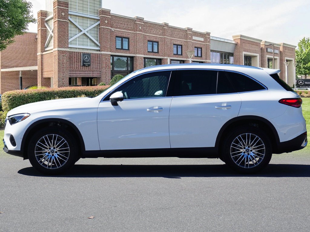 Used 2026 Polar White Mercedes-Benz GLC 300 image 8