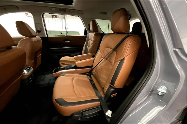 Used 2025 Boulder Gray Pearl Nissan Platinum image 25