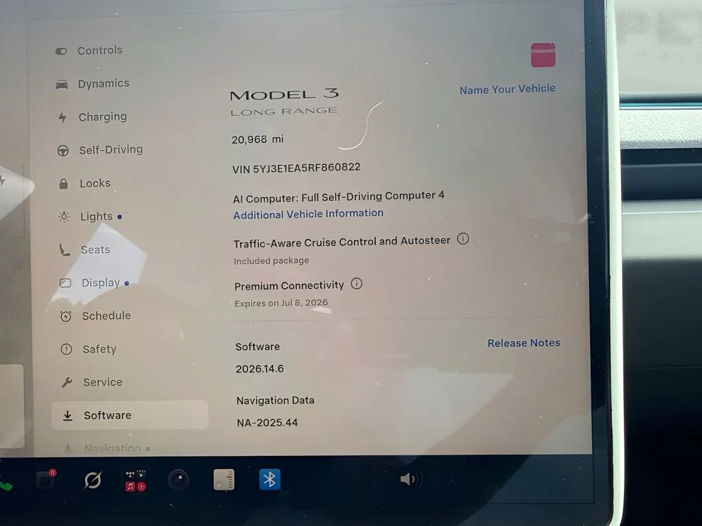 Used 2024  Tesla Base image 24