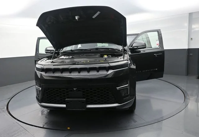 New 2026 High Gloss Black Exterior Paint Jeep Limited Reserve image 35