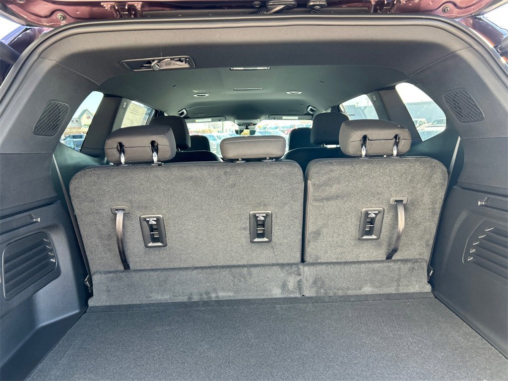 2026 GMC ACADIA - Image 32