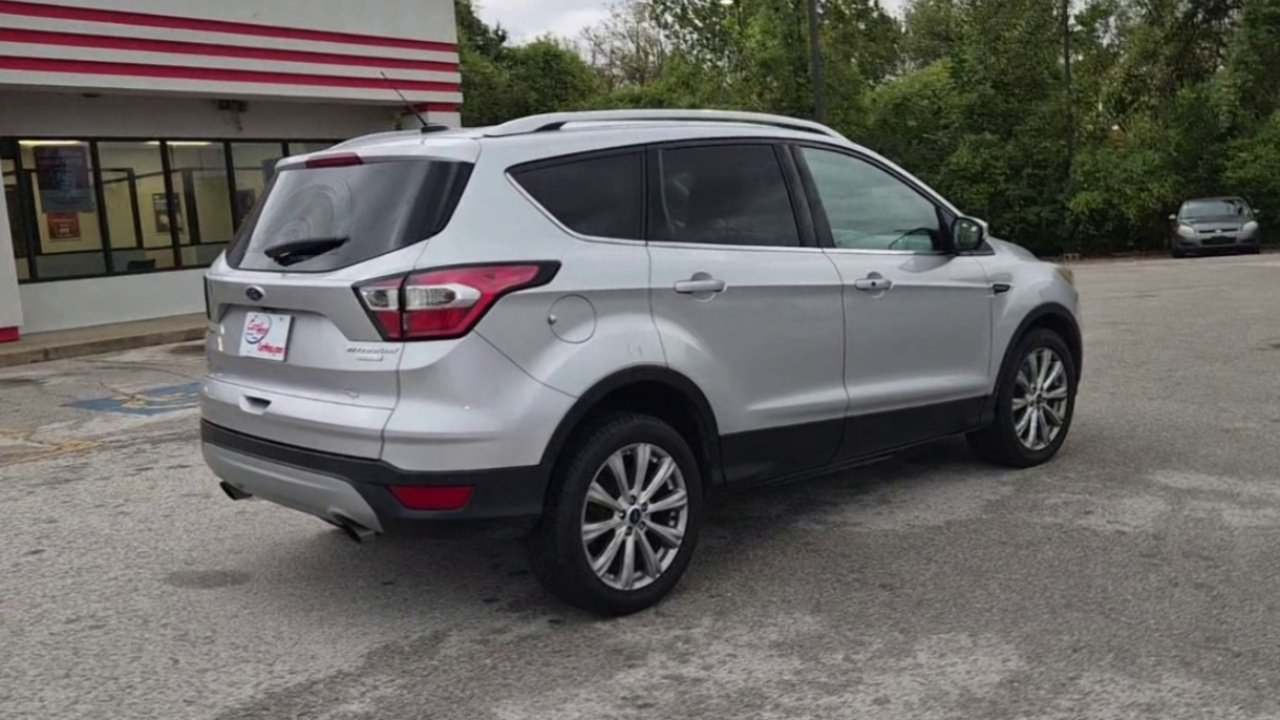 2017 Ford Escape Titanium photo 3