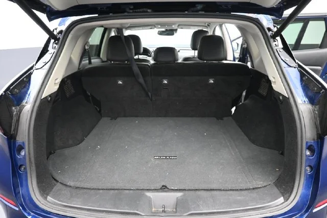 Used 2020 Deep Blue Pearl Nissan SL image 6