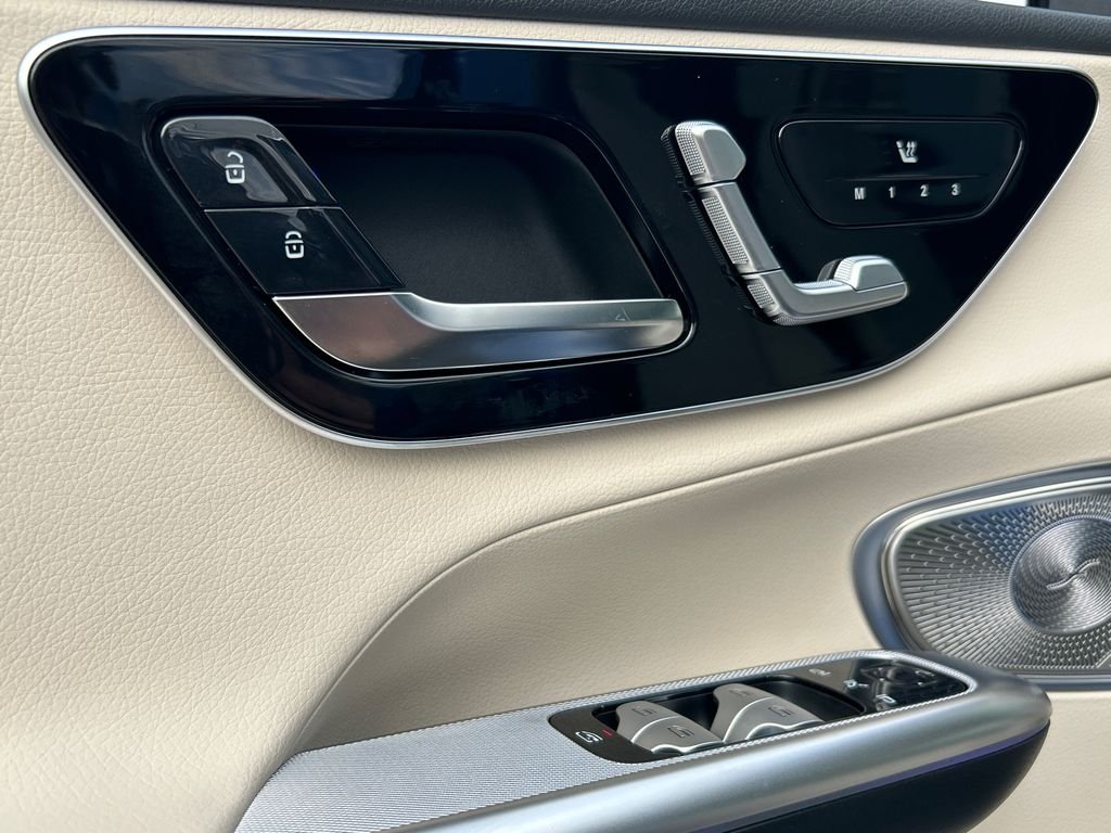 New 2027 Starling Blue Metallic Mercedes-Benz GLC 300 image 11