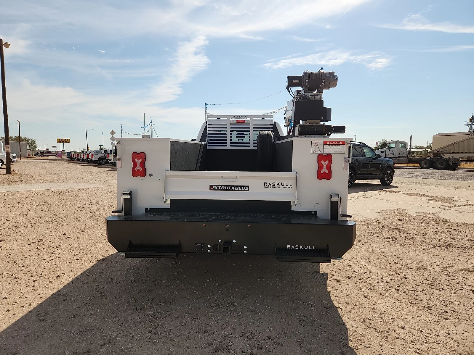 New 2026 Oxford White Ford XL image 6