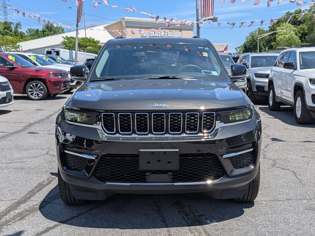 Used 2023 Brown Jeep 4xe image 3