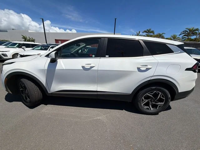 Used 2023 White Kia LX image 8