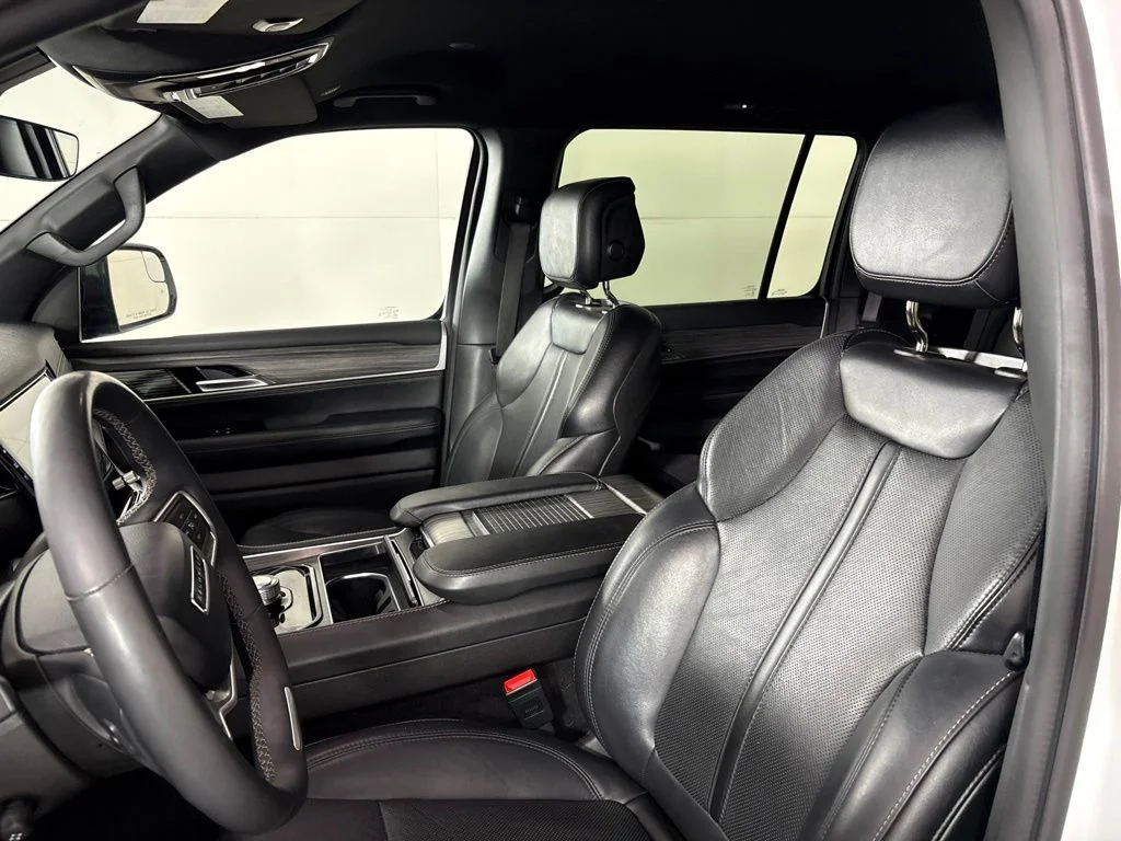 Used 2024 White Jeep Series II image 38