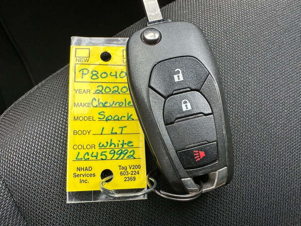 Used 2020 White Chevrolet 1LT image 28