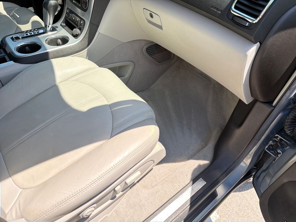 Used 2008 Blue GMC SLT-2 image 41