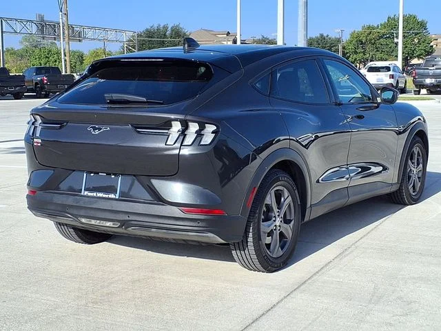 Used 2022 Gray Ford Select image 6